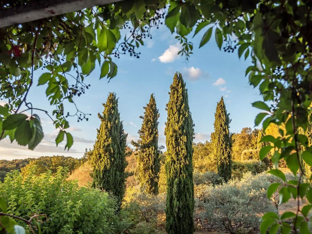 Superb Villa With Private Pool Banne